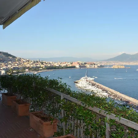 52 2* Naples