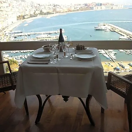52 4* Napoli