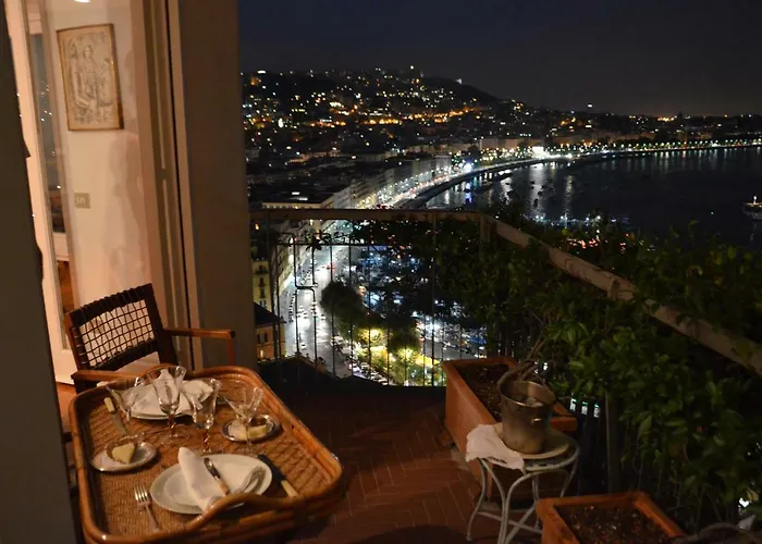 Couette-café 52 Naples